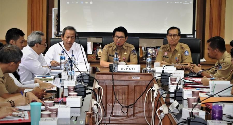 podiumnews.com-Adi Arnawa Minta Jaga Kualitas Layanan Masyarakat 